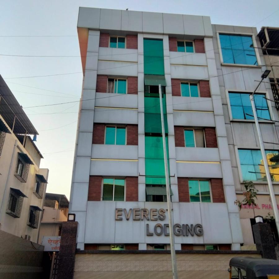Hotel Everest Lodging Navi Mumbai Exteriör bild