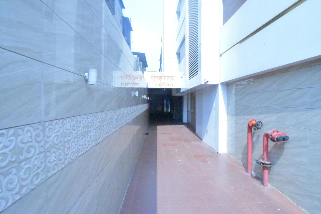 Hotel Everest Lodging Navi Mumbai Exteriör bild